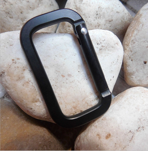 Porte-clés en aluminium carré personnalisé, <span class=keywords><strong>mousqueton</strong></span> rectangulaire <span class=keywords><strong>avec</strong></span> <span class=keywords><strong>sangle</strong></span> - Product Image 2