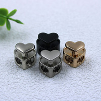 Placage brillant en forme de coeur deux trous corde réglable cordon de verrouillage élastique cordon de serrage fin de cordon pour vêtements vêtement