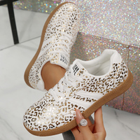 Nouvelles baskets rétro pour femmes 2026 à imprimé léopard holographique, à lacets, légères, avec semelle en caoutchouc amortissante, chaussures décontractées pour la marche