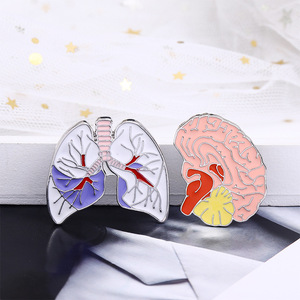 Spilla Smaltata a Forma di Polmoni, Distintivo Anatomico del Sistema Respiratorio, Accessorio Personalizzato in Lega per Jeans, Vestiti, Borse, Regalo - Product Image 2