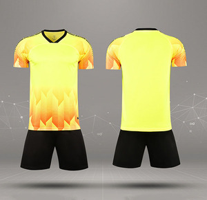 ชุดเสื้อฟุตบอลสำหรับฝึกซ้อมฤดูร้อนปี 2025 สำหรับผู้ใหญ่ เนื้อผ้านุ่มระบายอากาศได้ดี แห้งเร็ว พิมพ์ลายแบบรีดร้อนสำหรับทีม - Product Image 4