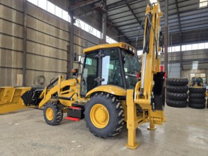 รถตักแบคโฮสีเหลือง CAT420F พร้อมบุ้งกี๋หน้าและแขนขุดหลัง น้ำหนัก 7000 กก. ใช้งาน 0-2000 ชั่วโมง ในสภาพแวดล้อมคลังสินค้า - Product Image 5
