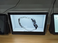 Affiche numérique tactile 3D à visionnement direct de 32 pouces avec animation pour la publicité en magasin et dans les centres commerciaux
