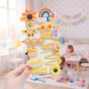 Di tendenza stile coreano acrilico clip a scatto eleganti alla moda accessori per la decorazione dei capelli per i bambini per feste di vendita calda in cartone - Product Image 3