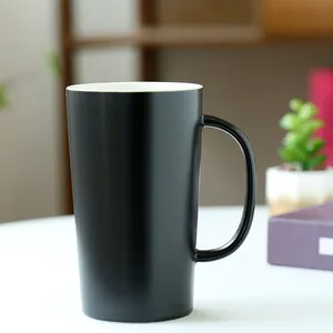 Fabricant fournisseur doré prix raisonnable bon marché Tasse en céramique en forme de tambour droit lune avec couvercle en porcelaine et cuillère