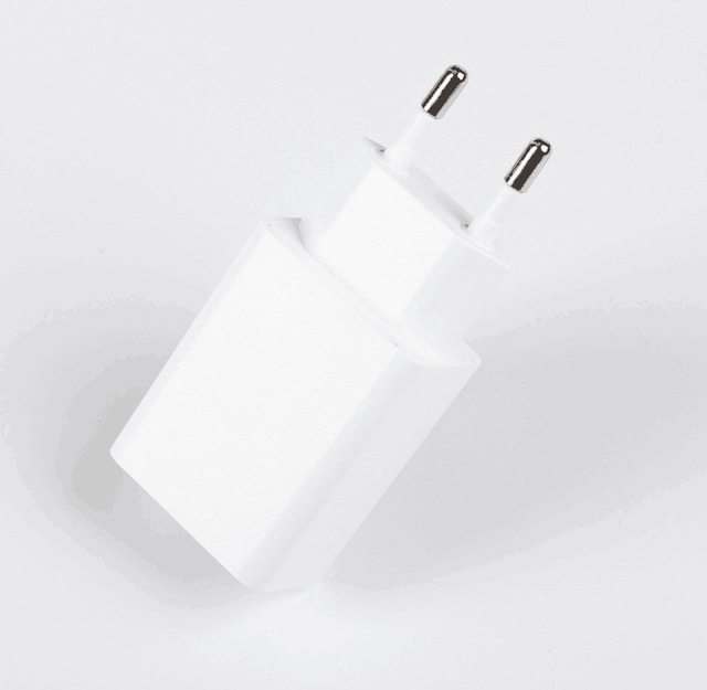 Single Port USB Phone Charger 5V 1A Mobile Phone Charger EU Plug Mobile Phone Charger in White
