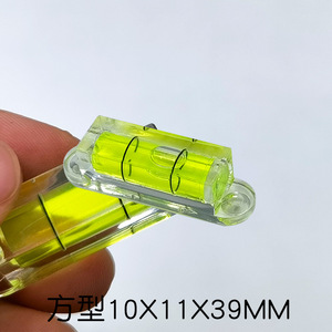 Nivel de burbuja RISUX integrado con nivel de burbuja cuadrado y orificios de montaje para uso en bricolaje - Product Image 4