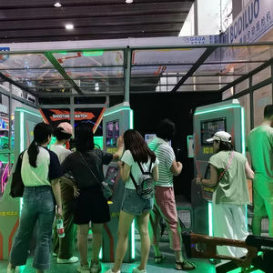 Vier Bogenschießen-Experten spielen ein Indoor-Bogens chieß spiel, ein Remote Precision Archery Sling shot-Spiel - Product Image 2