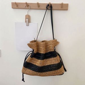 Bolso de playa de paja a rayas, de un solo hombro, estilo bandolera, tejido a mano, para mujer, informal y con estilo. - Product Image 6