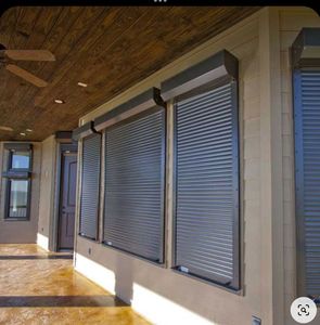<span class=keywords><strong>Puerta</strong></span> Enrollable Antirrobo Personalizada, <span class=keywords><strong>Puerta</strong></span> Enrollable Eléctrica de Aleación de Aluminio para Balcón y <span class=keywords><strong>Terraza</strong></span> de Villa - Product Image 4