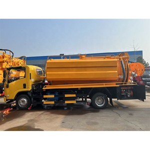 Camion de nettoyage haute pression diesel 4x2 Isuzu de Chine avec réservoir de 6000 L et normes d'émission Euro 4/6 pour le dragage des canalisations et des égouts - Product Image 5