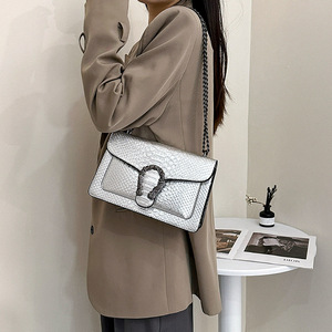 Chaude nouvelle mode coréenne chaîne petit sac carré décontracté lumière luxe Style unique épaule bandoulière sac à main femmes sac - Product Image 1