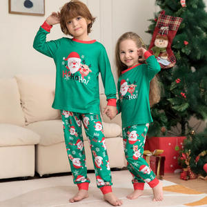 Ensembles de Pyjamas de Noël Coordonnés Famille Très Demandés, Haut à Manches Longues et Pantalon Père Noël - Product Image 4