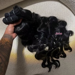 <span class=keywords><strong>Cabello</strong></span> Humano <span class=keywords><strong>Natural</strong></span> de Donante Único: Ondulado, Liso Kinky Italiano, Rizado Birmano, Remy Vietnamita. Extensiones de <span class=keywords><strong>Cabello</strong></span> Virgen Indio. - Product Image 1