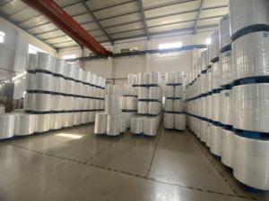 Línea de producción no tejida soplada en fusión Spunbond de alta calidad para tela de pañales, ropa de cama médica, trajes de PPE, cubiertas de zapatos - Product Image 6