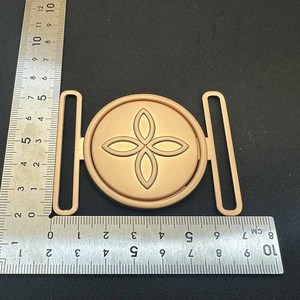 หัวเข็มขัดโลหะรูปดอกไม้สี่กลีบสุดหรู ผลิตจากโลหะผสมสังกะสี สำหรับเสื้อโค้ทและเสื้อคลุม - Product Image 5