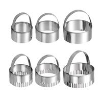 Ensemble de moules à biscuits et à biscuits en acier inoxydable de 3 pièces en métal pour la cuisson de la pâte.