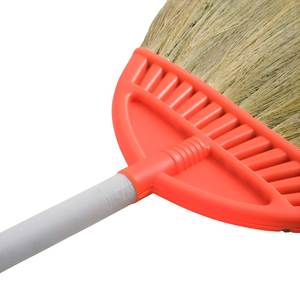 Balai en herbe naturelle Rayung Macan avec tête en plastique, manche long, balai pour nettoyer les sols, fabriqué en Indonésie - Product Image 2
