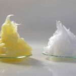 Gelée de pétrole blanche raffinée de qualité cosmétique CAS 8009-03-8 en vrac pour soins de <span class=keywords><strong>la</strong></span> peau, hydratant, baume à lèvres, base d'onguent, OEM - Product Image 2