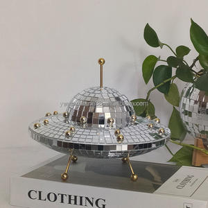 Boule disco scintillante UFO Chuang De, décoration unique de soucoupe volante avec des carreaux miroir pour la décoration de la maison, du bureau et des fêtes - Product Image 4