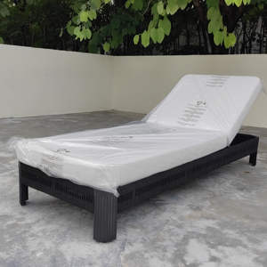 كرسي استرخاء خارجي حديث ومتين من المعدن والحبال للفناء والفنادق، سرير شاطئ محمول للاستلقاء تحت الشمس - Product Image 1