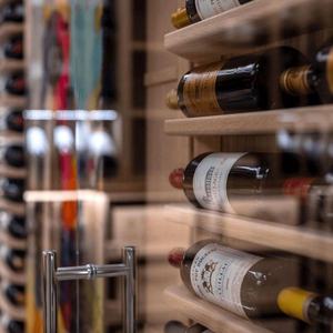 Rak Penyimpanan Anggur Walk-in dari Kayu Solid Desain Khusus dengan Kontrol Suhu & Kelembapan Konstan untuk Bar Rumah & Ruang Tamu - Product Image 5