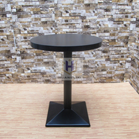 Ensemble de meubles modernes pour restaurant Table et chaises de café en bois à vendre pour hôtels et cafés