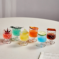 Ensemble de verres à shot embossés sur pied - Mini-gobelets réutilisables pour la dégustation de whisky
