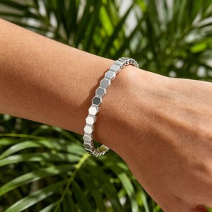 Bracelet manchette texturé en acier inoxydable moderne motif nid d'abeille hexagonal, couleur or/or rose/argent, pour femme et fille, cadeau bijou - Product Image 4