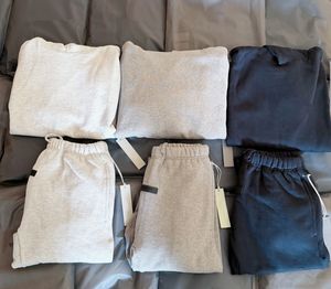 Herenkleding Topkwaliteit Streetwear Hoodie en Joggingbroek Set Pullover Streetwear Trainingspakken ESSENTIALS 1977 Hoodie voor Heren - Product Image 1