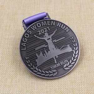 Bon marché personnalisé Antique Silver Lagos Femmes 10KM Run Challenge Finisher <span class=keywords><strong>Médaille</strong></span> avec ruban - Product Image 2