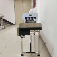 Machine de marquage d'œufs électrique automatique à 6 têtes, impression haute vitesse pour les dates de péremption et les codes de lots sur les cartons d'œufs et les emballages