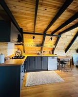 Cabine en bois à cadre en A, petite maison minimaliste préfabriquée, installation rapide en 15 jours, matériau de conteneur en acier imperméable et isolé
