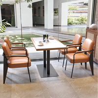 Ensemble table et chaises carrées en fer moderne, mobilier de salle à manger commercial écologique pour restaurants, cafés, utilisation en extérieur et à domicile, bar