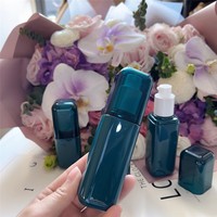 Flacon à poudre liquide à paroi épaisse de 30 ml, flacon carré de 50 ml pour essence et émulsion à couverture complète, flacon pulvérisateur à fine brume de 80 ml
