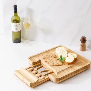 Toptan peynir kurulu çatal-Bambu peynir kurulu ve bıçak seti ahşap Charcuterie tabağı ve servis et peynir kurulu Slide-Out çekmece çatal bıçak takımı