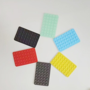 Funda de silicona con ventosa para teléfono, soporte adhesivo para celular, accesorios móviles, soporte de agarre para selfies, ¡se vende como pan caliente! - Product Image 5