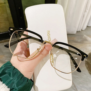 กรอบแว่นตาทรงสี่เหลี่ยม TR90 ป้องกันแสงสีฟ้า สำหรับทุกเพศ - Product Image 5