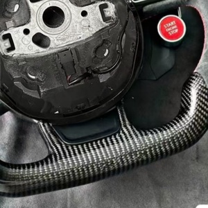 Volante Deportivo de Fibra de Carbono Modificado para Audi A3 A4 A5 S3 S4 RS3 RS5 Q5 TT A6 B8 C7 Q5 Q7 con LED y Gamuza - Product Image 5