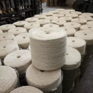 Üretici doğal elyaf Sisal ambalaj ipi tırmalama sütunu ambalaj dekorasyon için bükülmüş Sisal halat 11MM 32MM