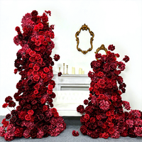 Arche de fleurs artificielles en soie rouge avec structure métallique pour décoration de mariage