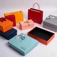Boîtes à thé, chaussures et cosmétiques en vente directe - Plusieurs styles en stock, boîtes cadeaux carrées à rabat magnétique ; Origine Chine, personnalisables
