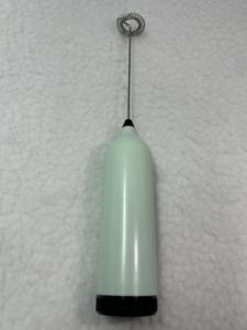 Nouveau Mini Mousseur à Lait Électrique Rechargeable USB 2025 avec 2 Têtes, Mélangeur de Boissons pour Café et Lait, en Plastique - Product Image 4