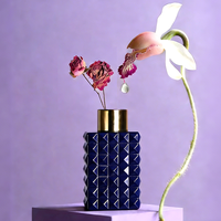 Flacon diffuseur de parfum en verre carré violet de 150 ml, vide, avec bouchon à vis, emballé en carton