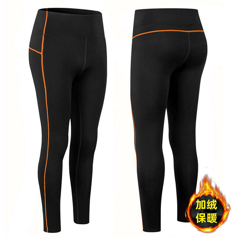 Lignes noires et orange-rouge