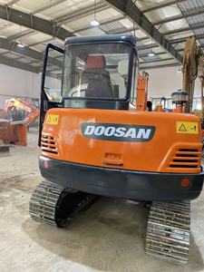 รถขุดขนาดเล็ก Doosan DH55 มือสอง นำเข้าจากเกาหลีแท้ รถขุดขนาดเล็ก Doosan DH55 สำหรับงานสวน ฟาร์ม และก่อสร้าง - Product Image 2