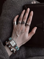 Prix de Gros Usine 2026 Nouvelle Montre Femme Vintage Incrustée de Turquoise Montre-Bracelet Argentée Rétro Classique pour Dames