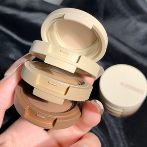 <span class=keywords><strong>Paleta</strong></span> <span class=keywords><strong>de</strong></span> Sombras <span class=keywords><strong>de</strong></span> <span class=keywords><strong>Ojos</strong></span> HERORANGE Light Luminous Satin <span class=keywords><strong>de</strong></span> 3 Colores, Alta Pigmentación, Acabados Mate/Brillante/Glitter, Resistente al Agua - Product Image 4