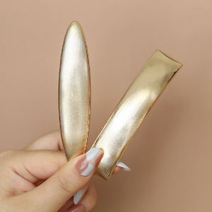 Pinzas de Pelo Grandes de Aleación Metálica Elegantes y de Lujo, Accesorios para el Cabello en Dorado y Plateado con Forma Geométrica, Horquillas para Mujer - Product Image 1