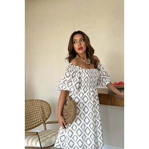 Vestido casual de verano de viscosa a cuadros con hombros descubiertos, cintura elástica, corte en A, manga con volantes, transpirable y tejido para ocio. - Product Image 3